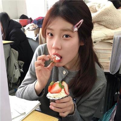 湖畔的女人们